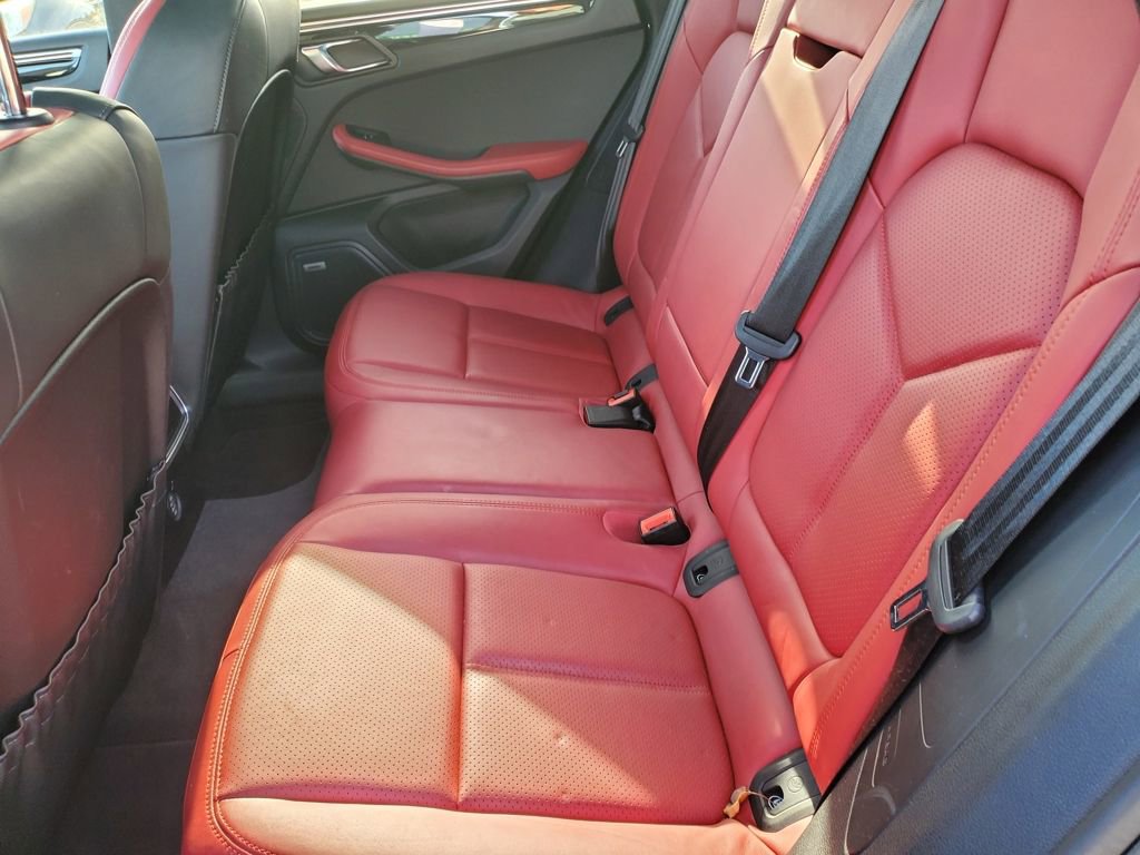 Used 2019 Porsche Macan S image 9