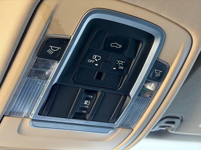 Used 2020 RAM 1500 Laramie AWD/4WD image 38