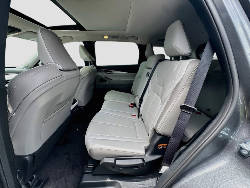 New 2027 INFINITI QX60 Luxe w/ Cargo Package FWD image 26
