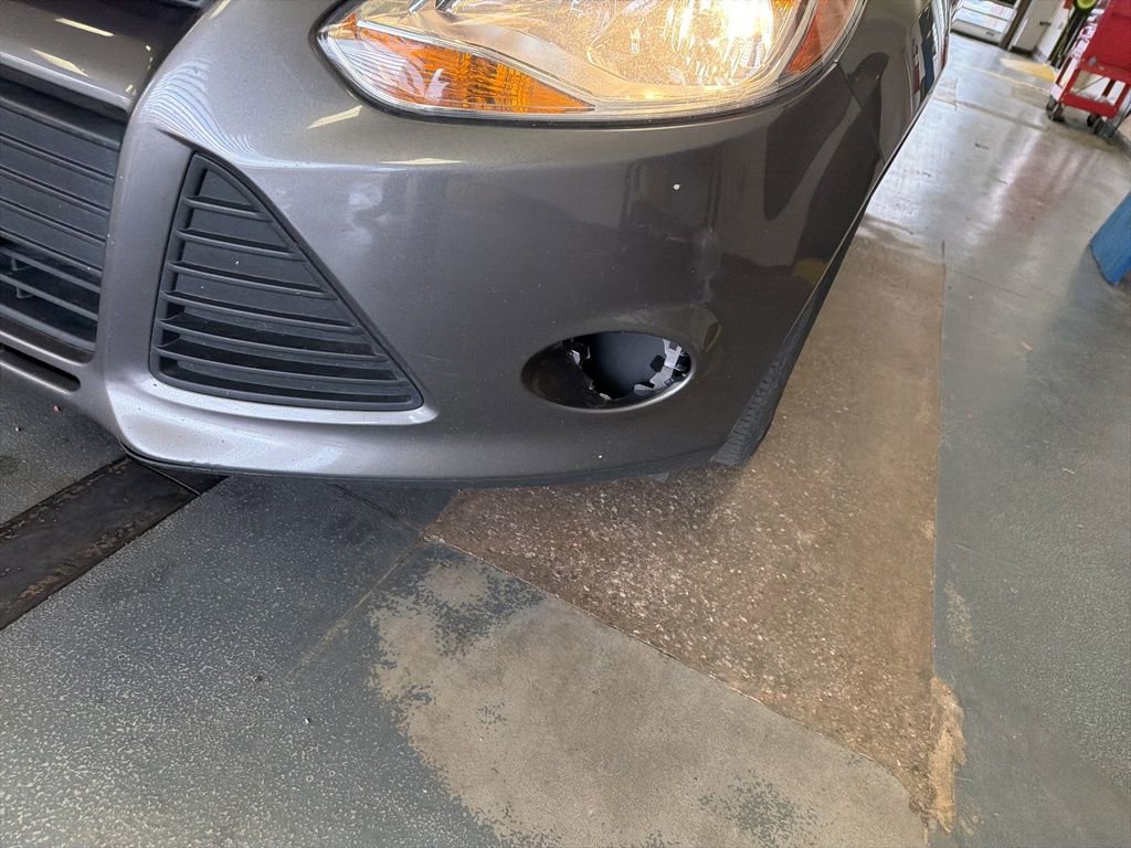 Used 2014 Ford Focus SE w/ SE Winter Package image 7