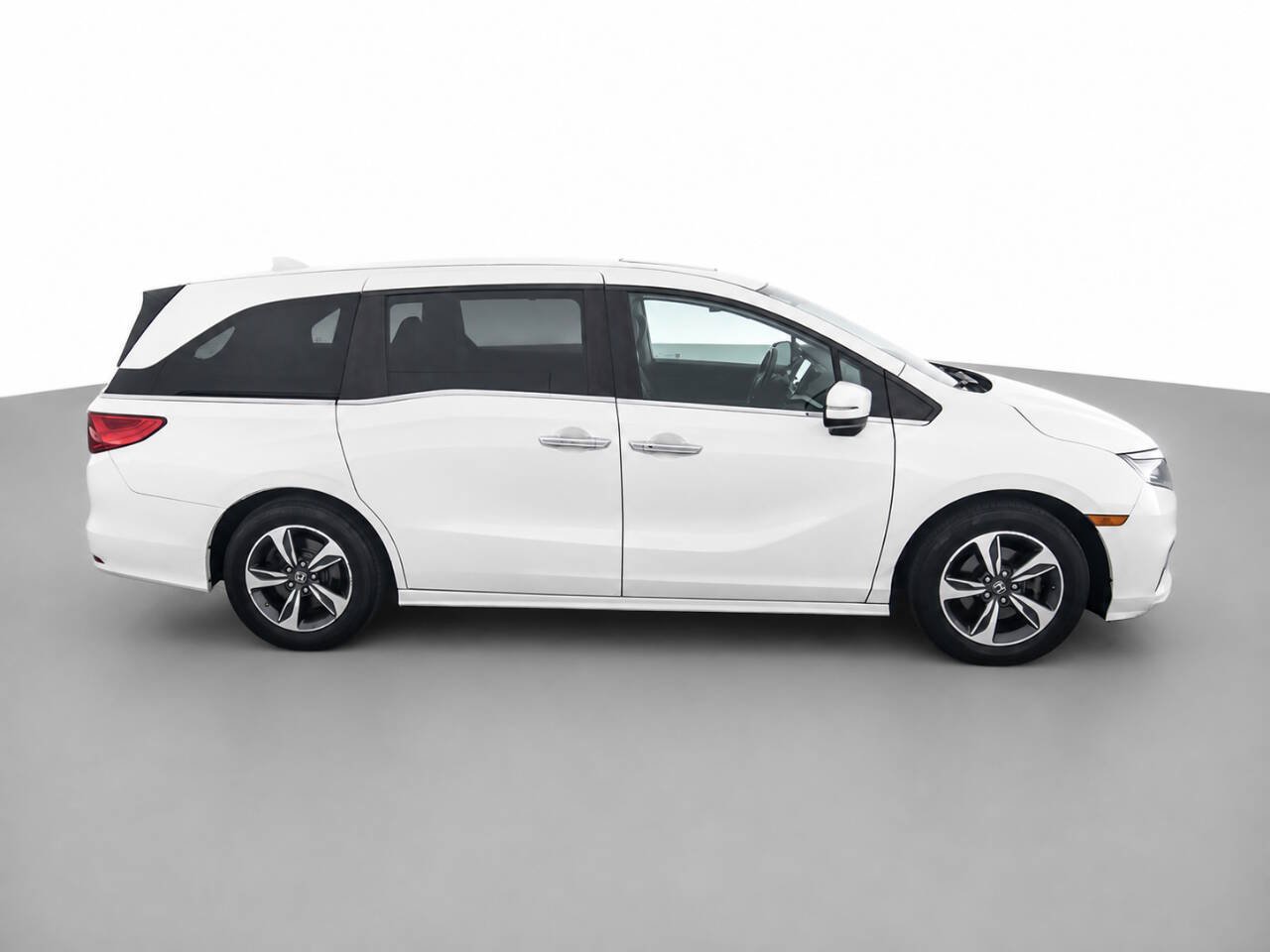 Used 2018 Honda Odyssey Touring image 4