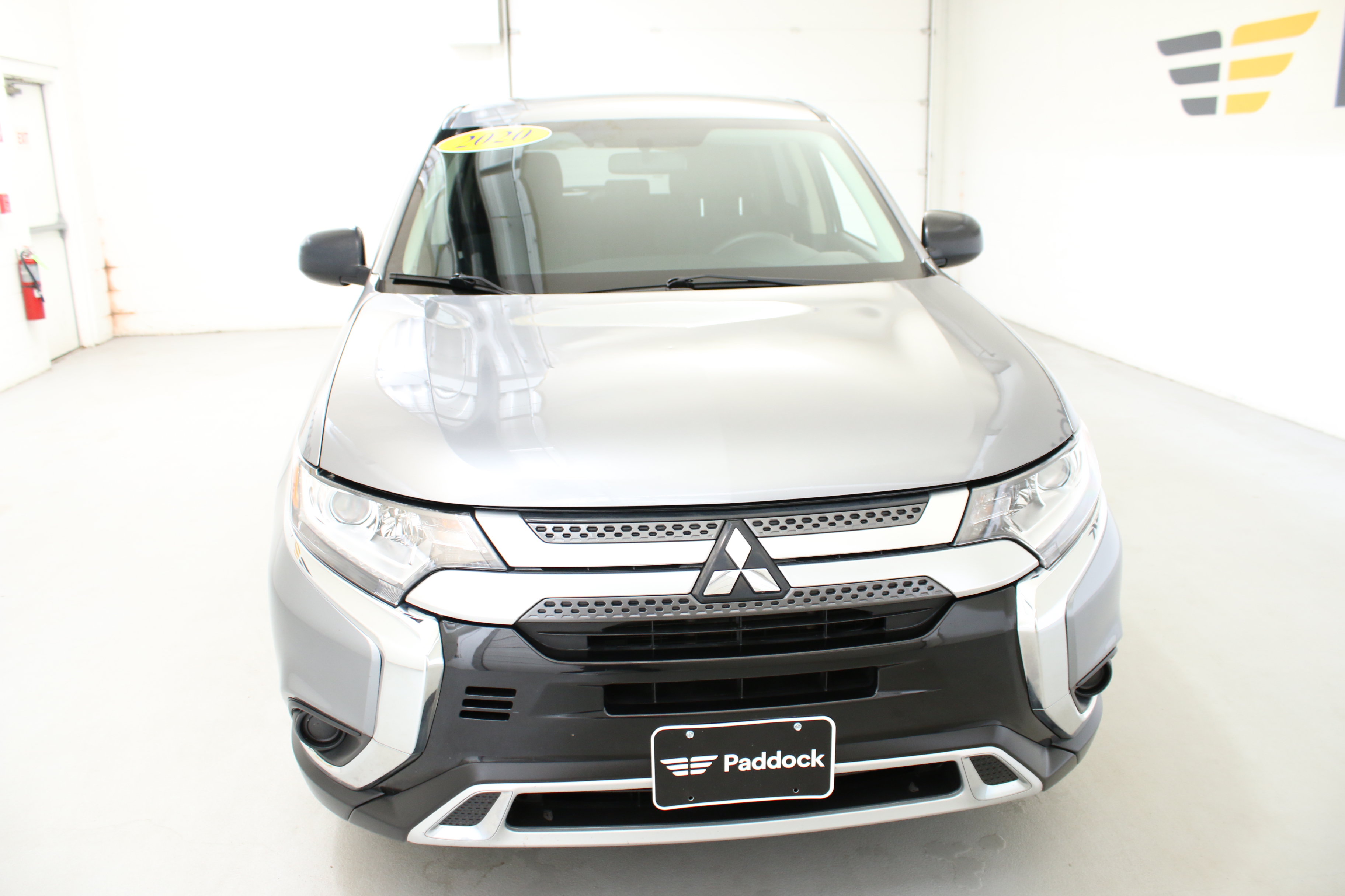 Used 2020 Mitsubishi Outlander ES AWD/4WD image 2