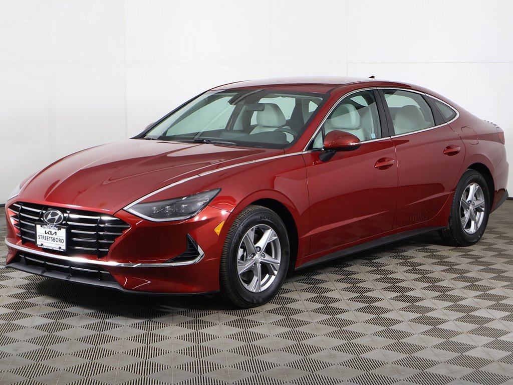 Used 2023 Hyundai Sonata SE w/ Preferred Accessory Package image 7