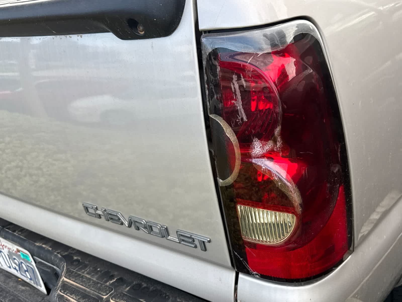 Used 2004 Chevrolet Silverado 2500 LT RWD image 9