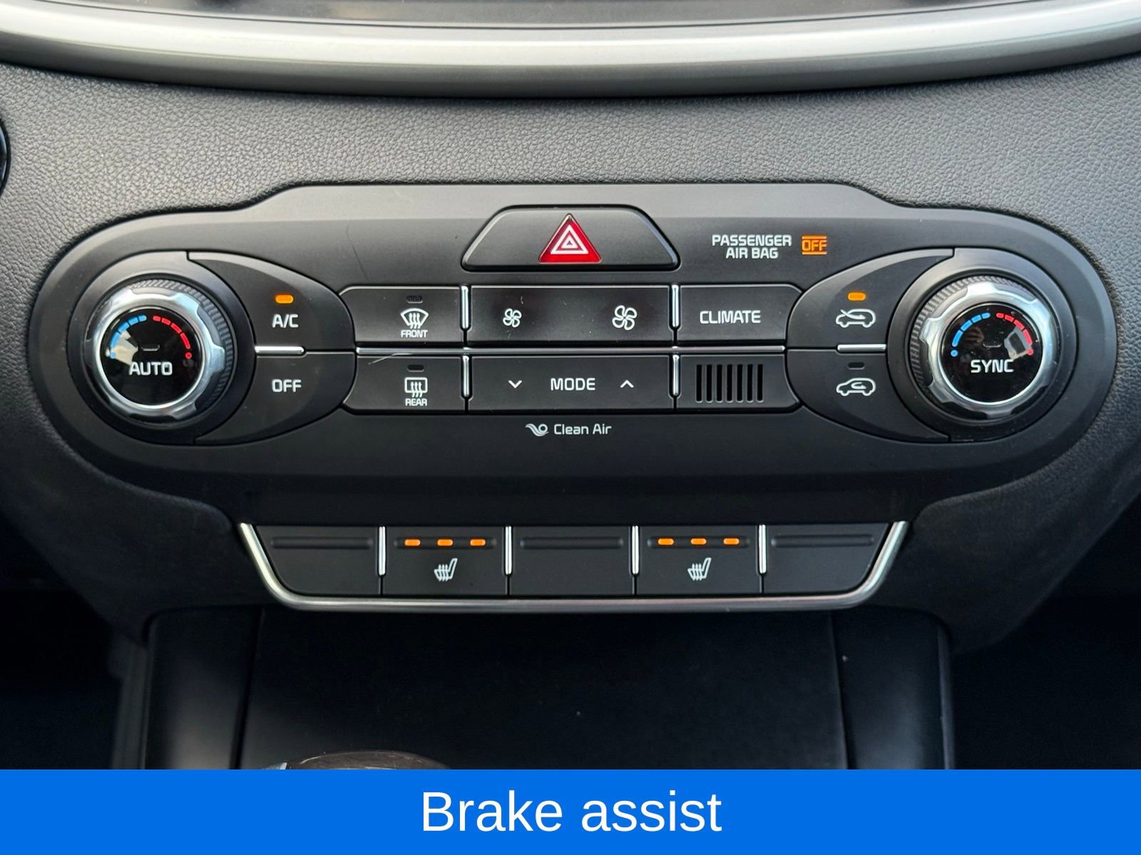 Used 2017 Kia Sorento LX w/ LX Convenience Package image 28