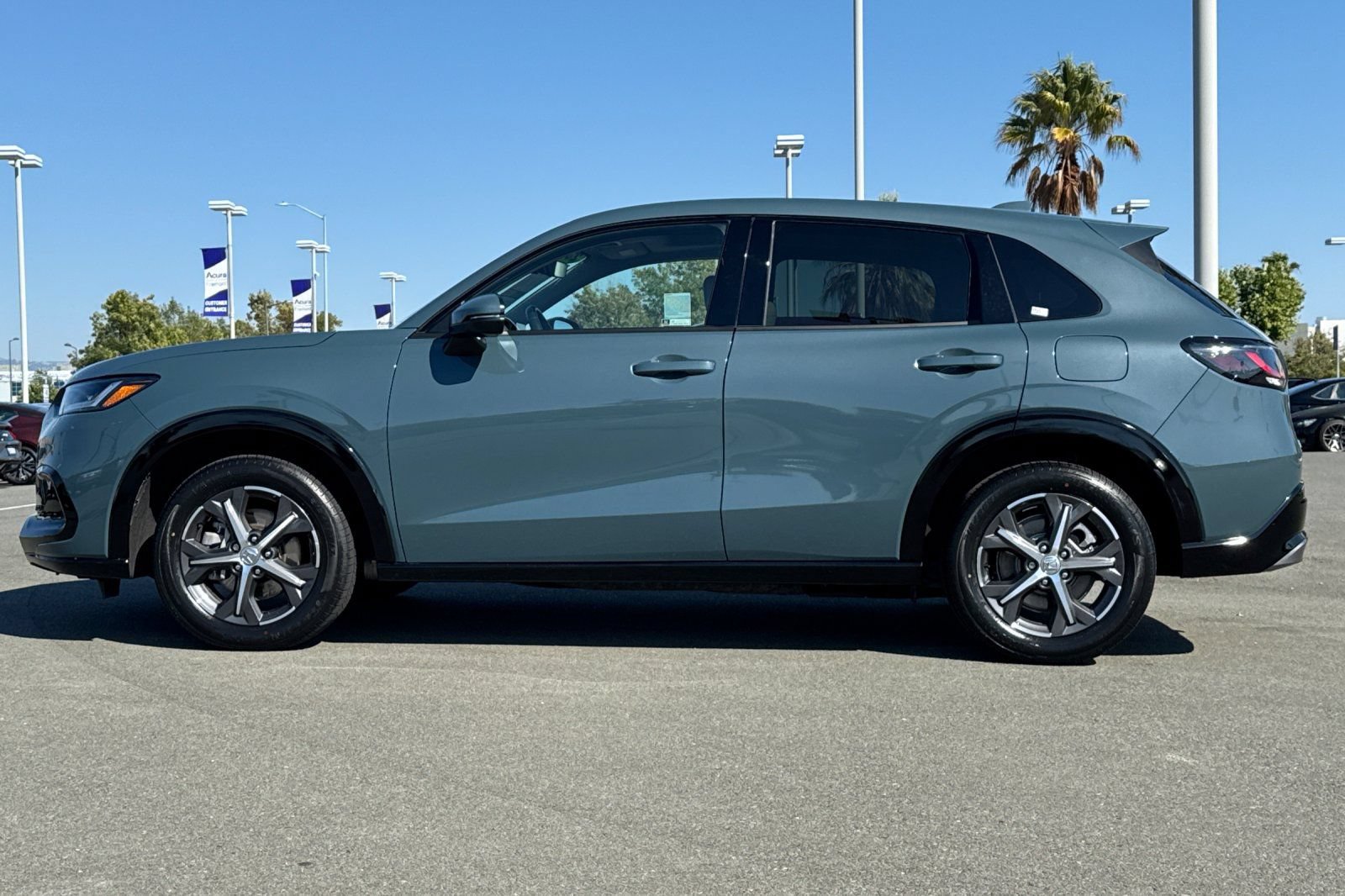 Used 2023 Honda HR-V EX-L image 7