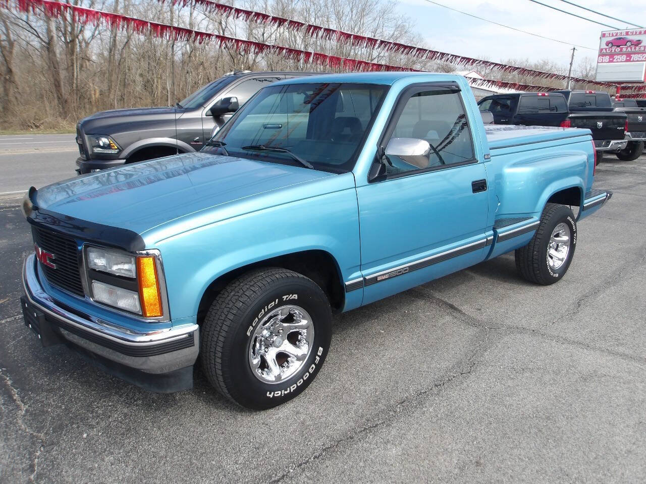 Used 1993 GMC Sierra 1500 2WD Regular Cab image 1