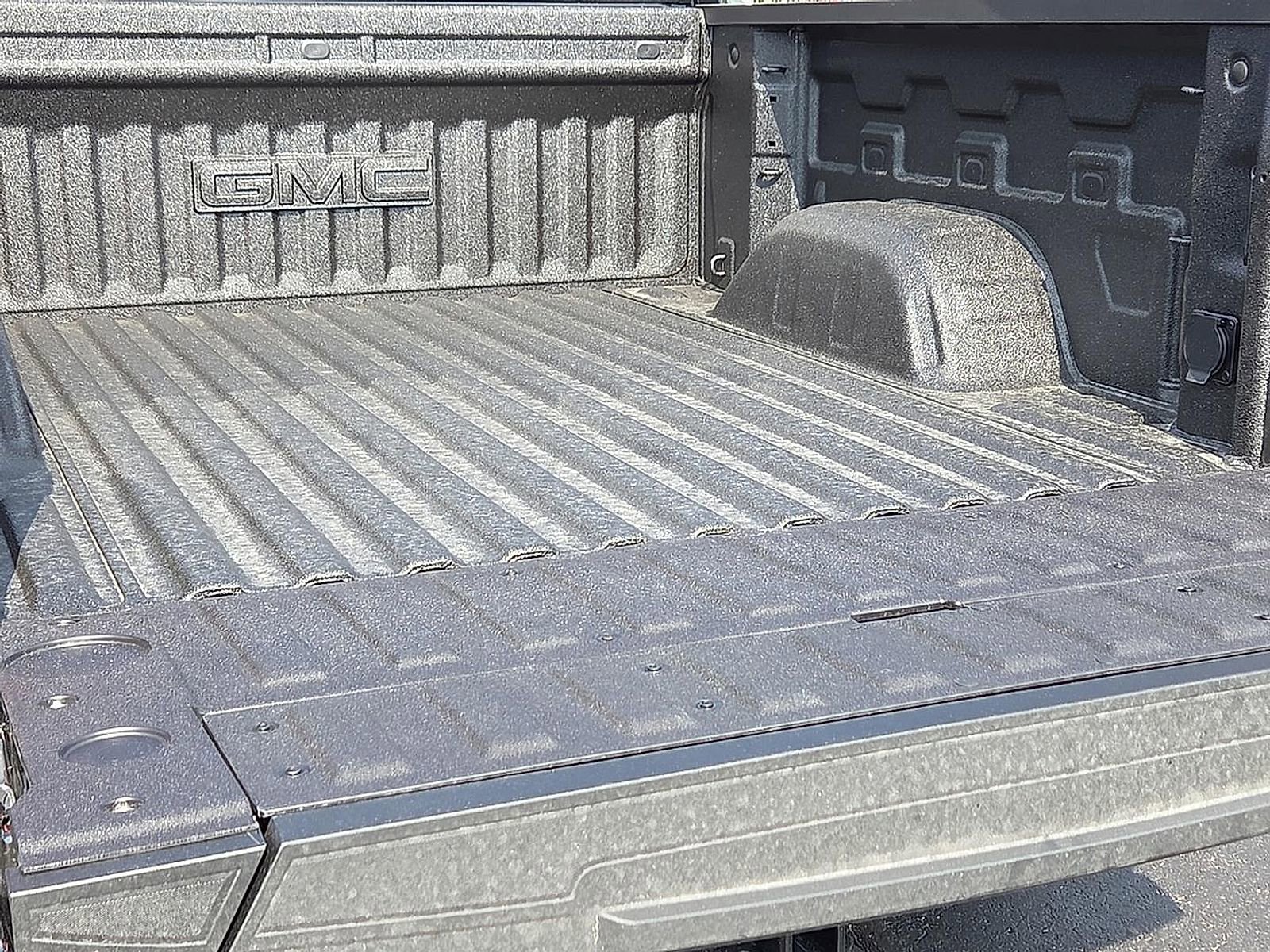 Used 2026 GMC Sierra 1500 Denali AWD/4WD image 9