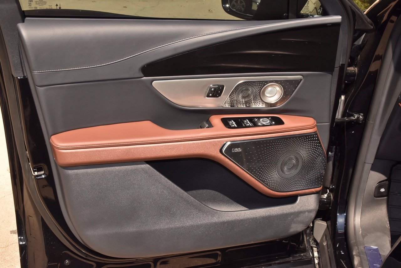 New 2026 Lincoln Nautilus Reserve AWD/4WD image 37