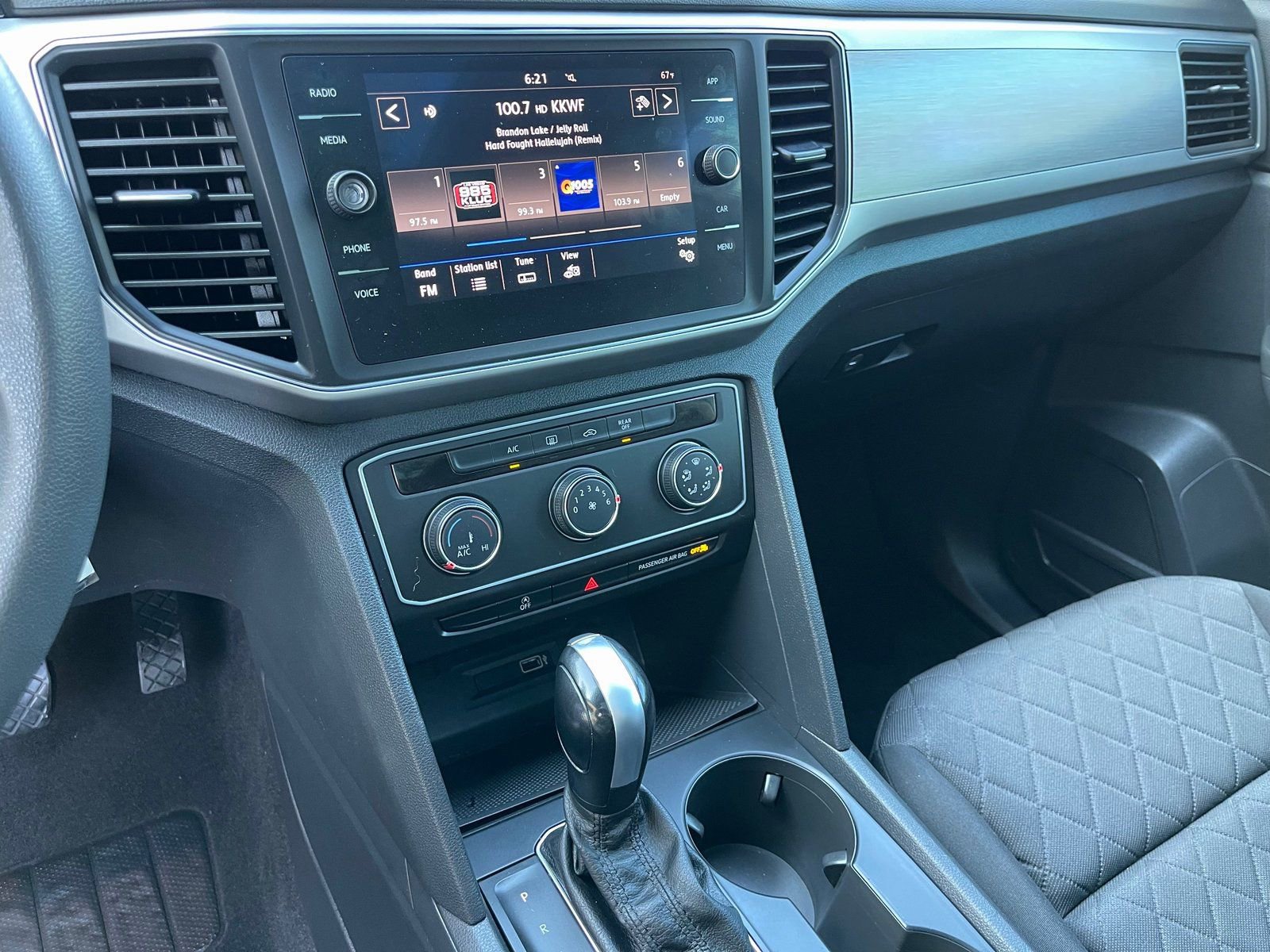 Used 2018 Volkswagen Atlas Launch Edition FWD image 30