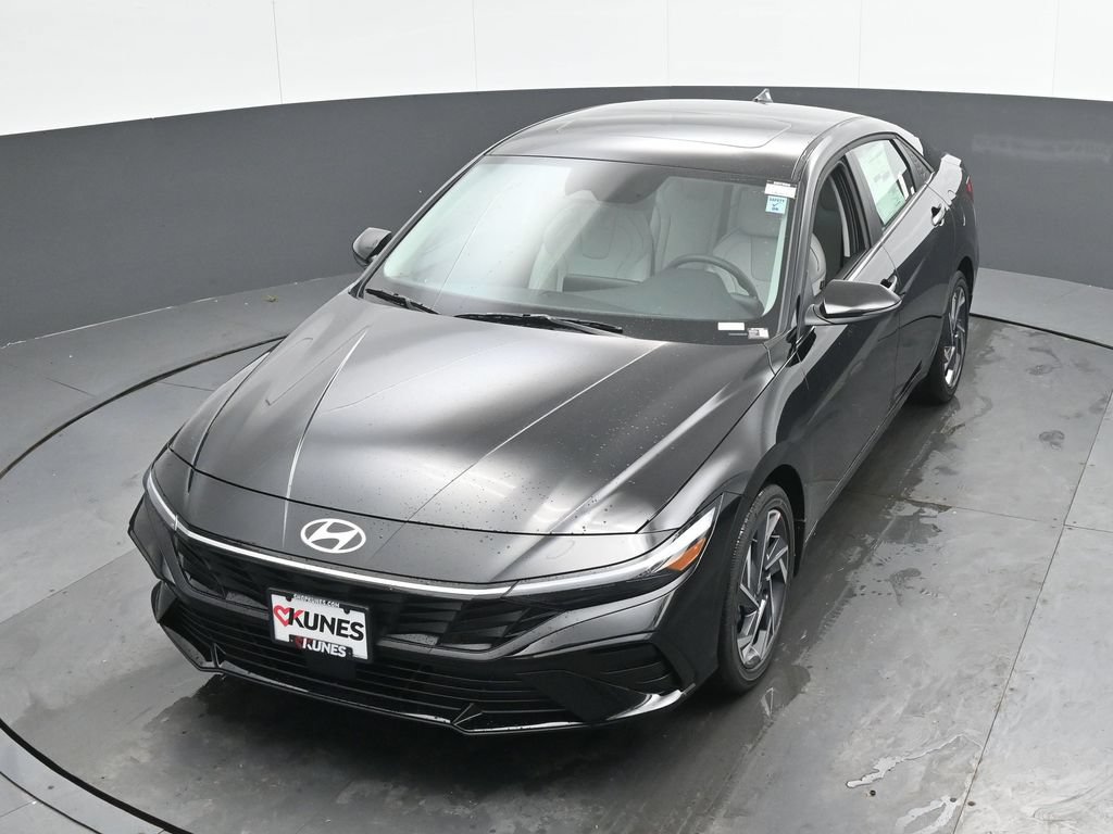 New 2026 Hyundai Elantra Limited FWD image 35