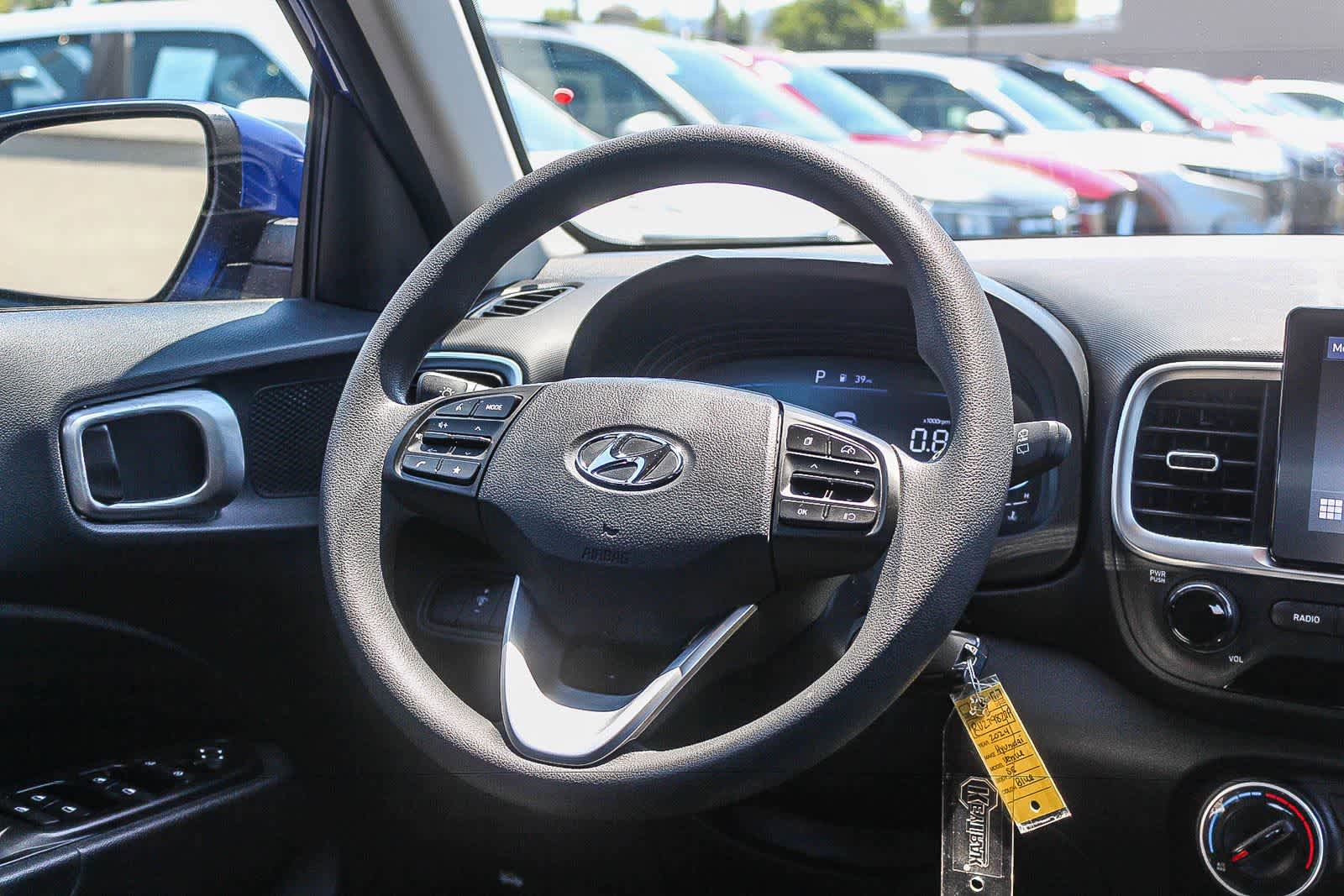Certified 2024 Hyundai Venue SE FWD image 19