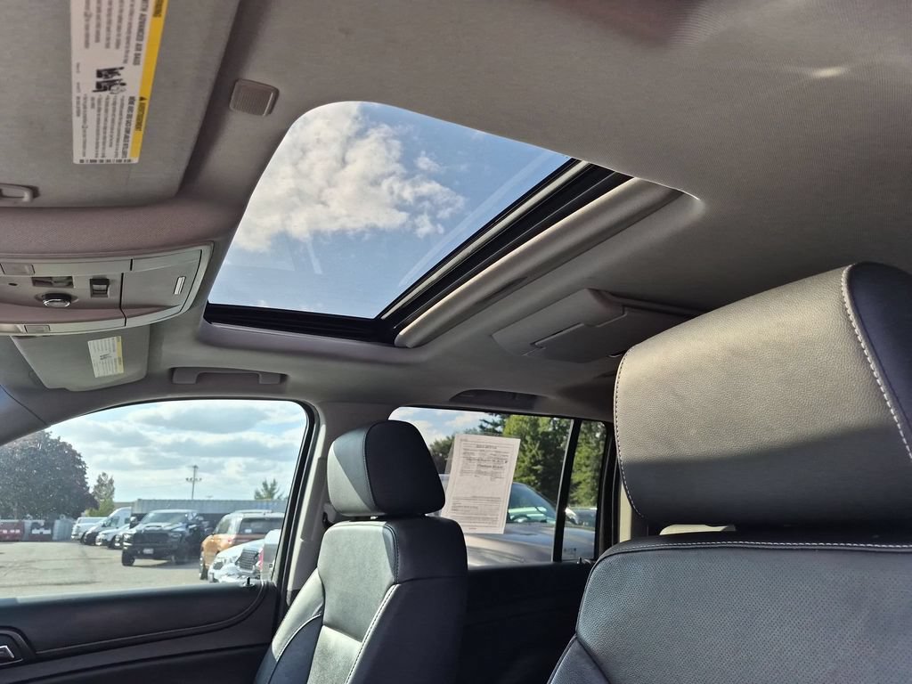 Used 2017 Chevrolet Suburban Premier AWD/4WD image 28