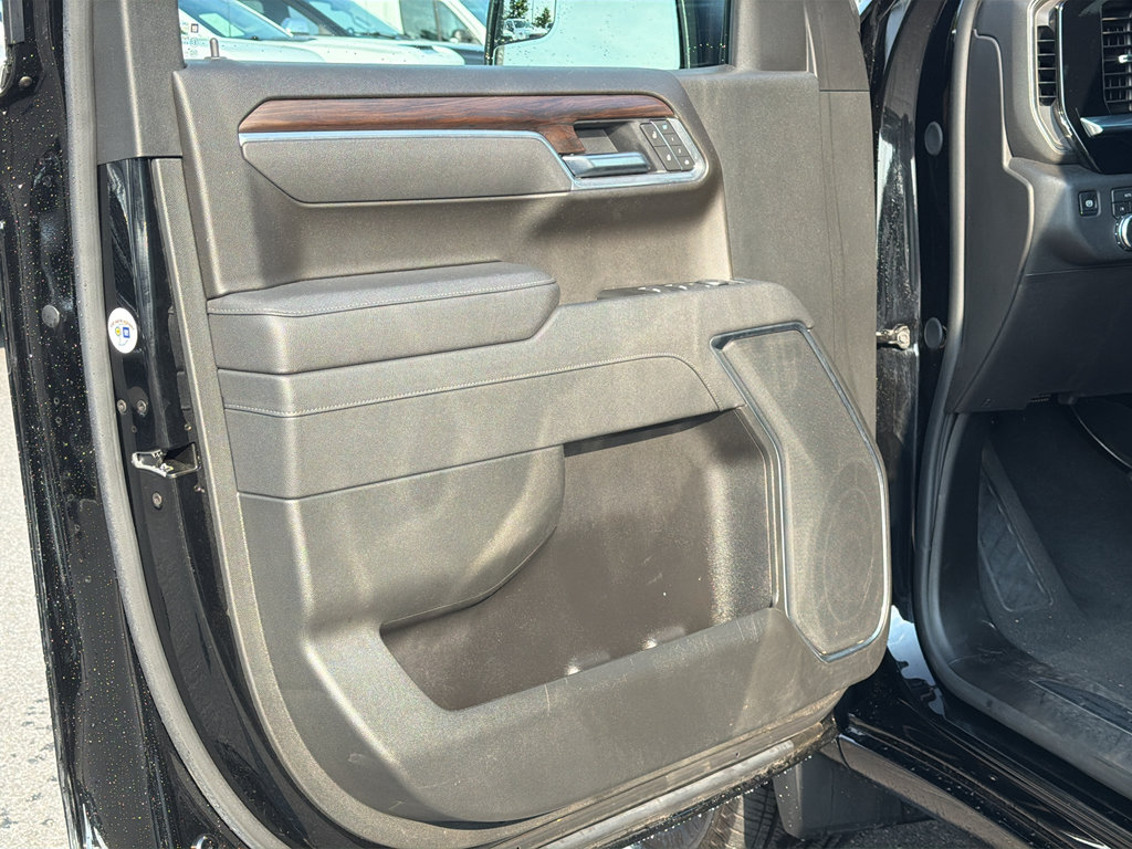 Used 2026 GMC Sierra 1500 SLT AWD/4WD image 30