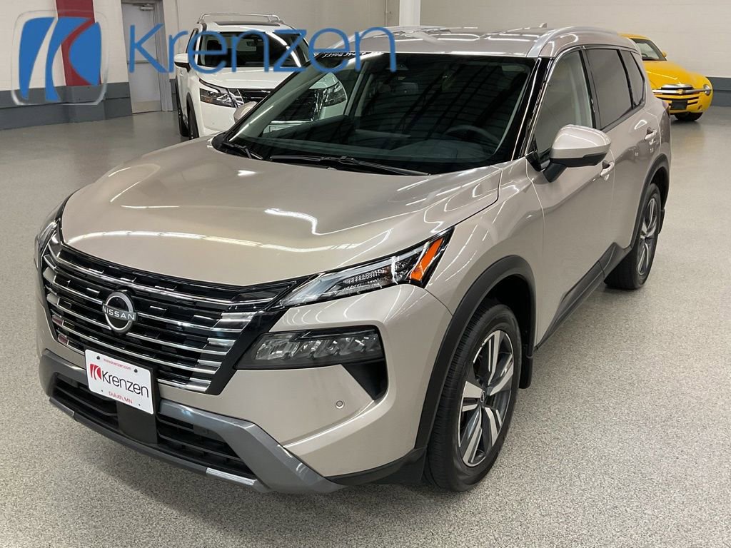 Used 2025 Nissan Rogue SL image 1