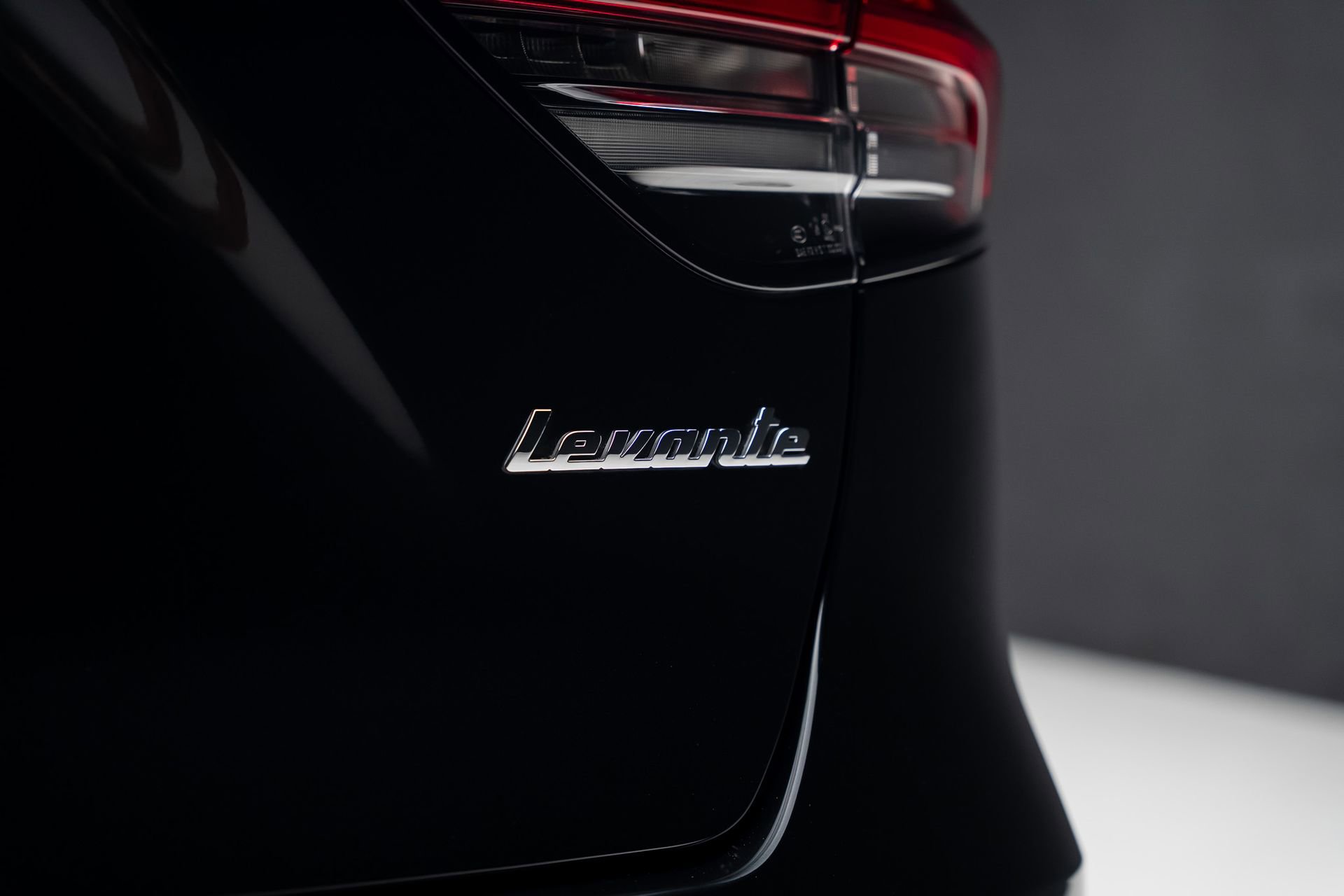 Used 2022 Maserati Levante GT AWD/4WD image 33