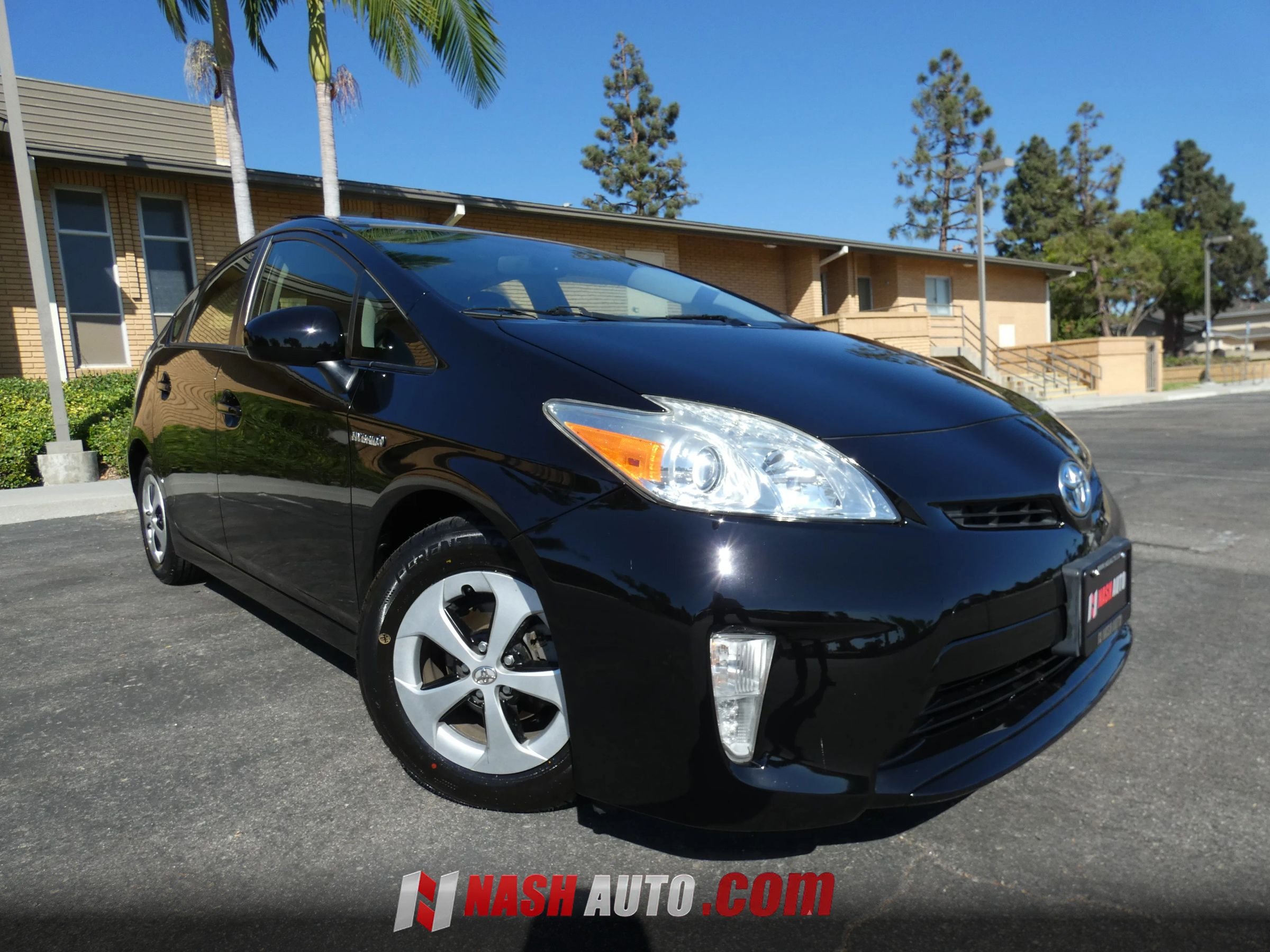 Used 2014 Toyota Prius Four w/ Solar Roof Package FWD image 5