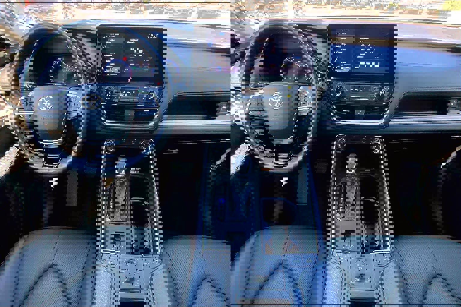 Used 2024 Toyota Grand Highlander Limited image 15