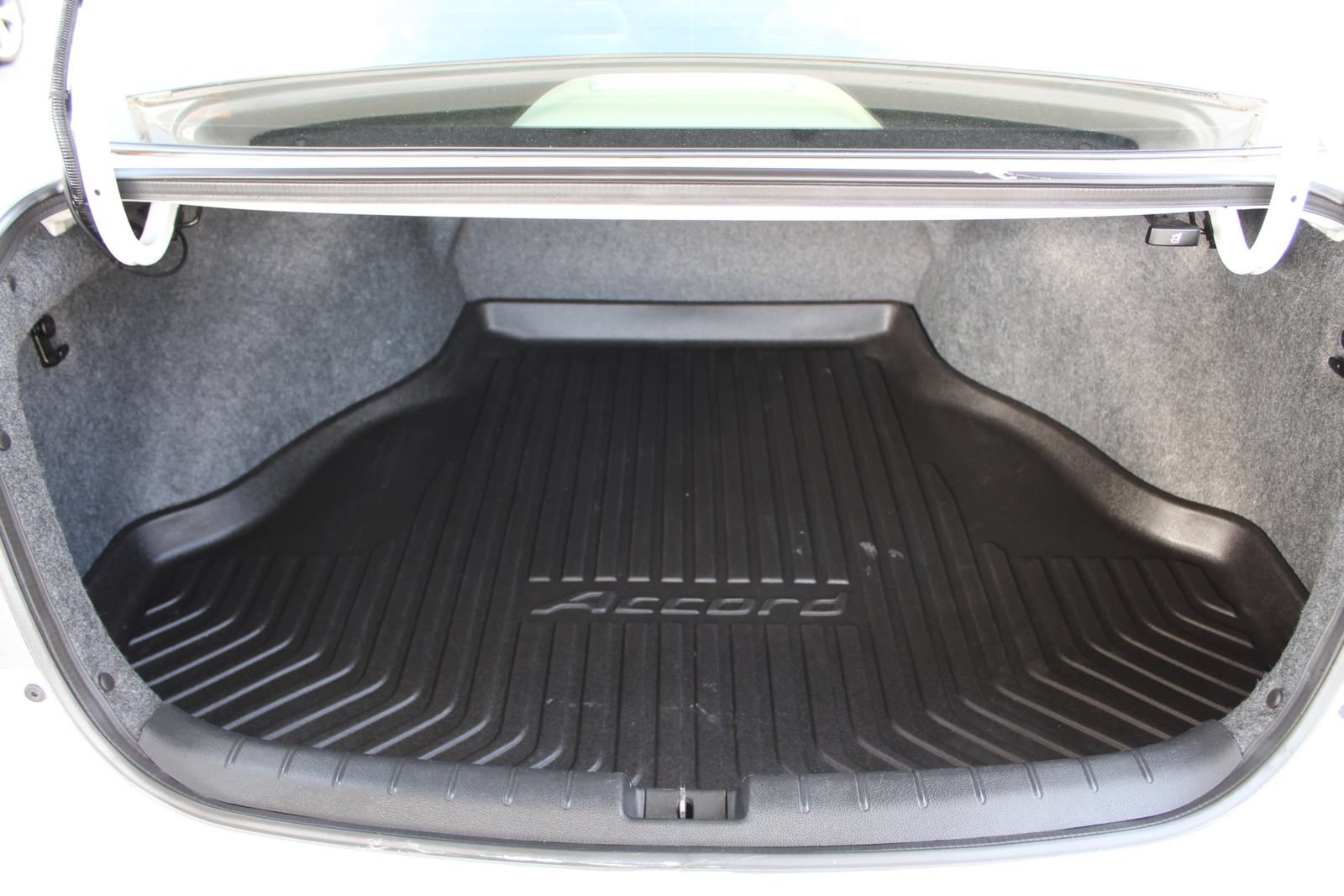 Used 2015 Honda Accord EX-L image 37