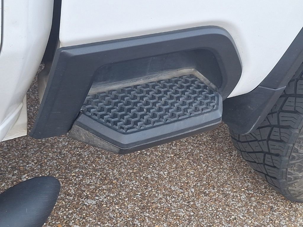 Certified 2024 Chevrolet Silverado 2500 LT image 20