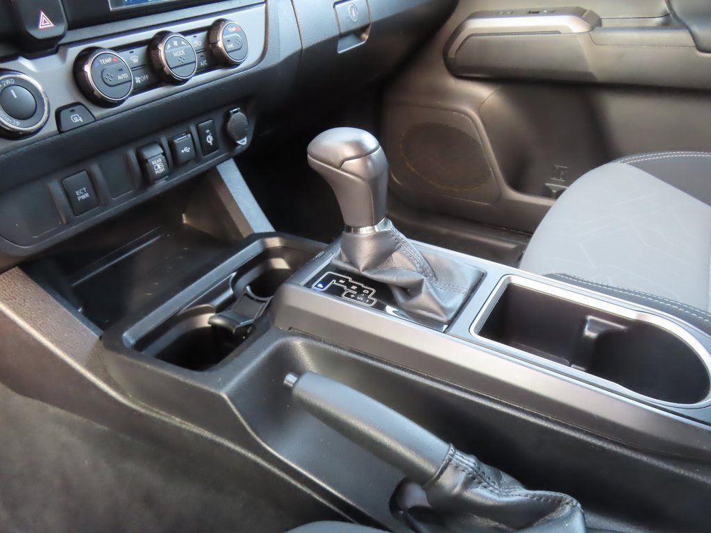 Used 2023 Toyota Tacoma TRD Off-Road image 17