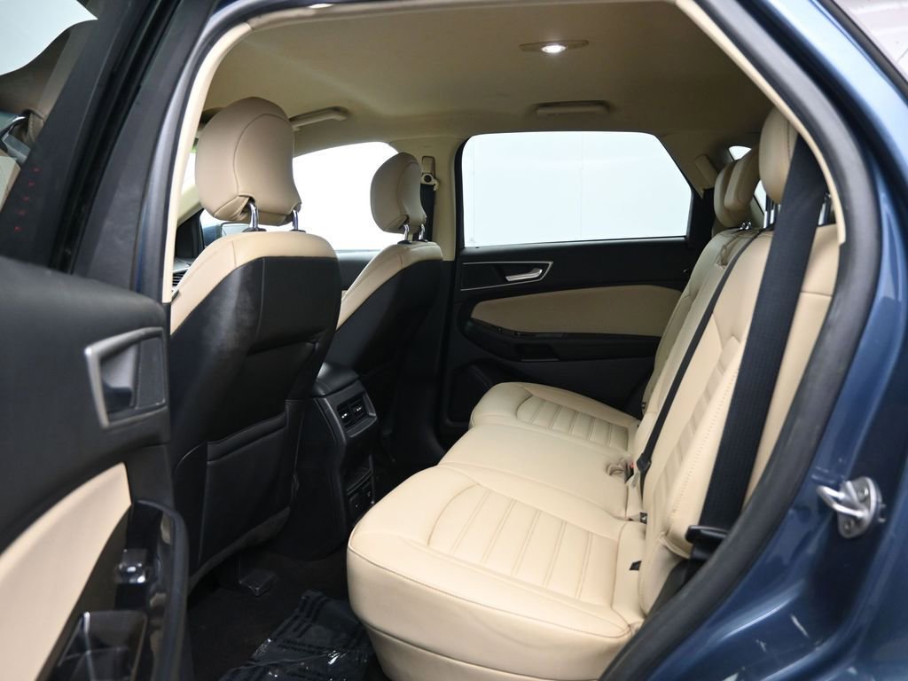 Used 2019 Ford Edge SEL w/ Equipment Group 201A image 29