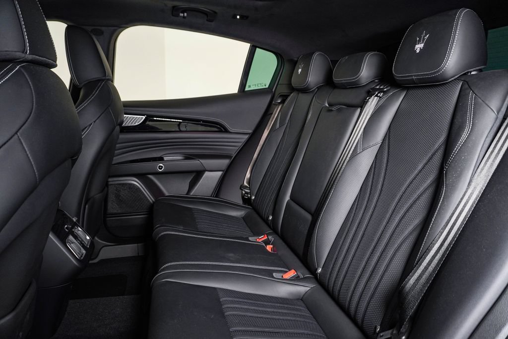 Certified 2025 Maserati Grecale Modena AWD/4WD image 17
