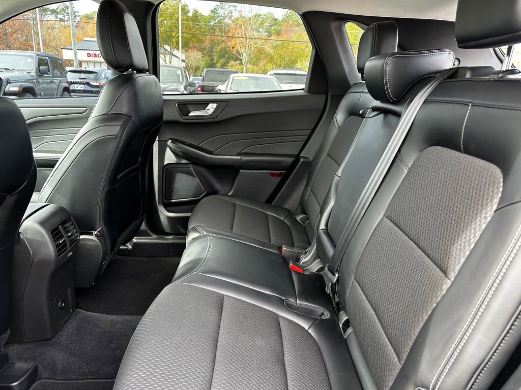 Used 2023 Ford Escape SE image 26