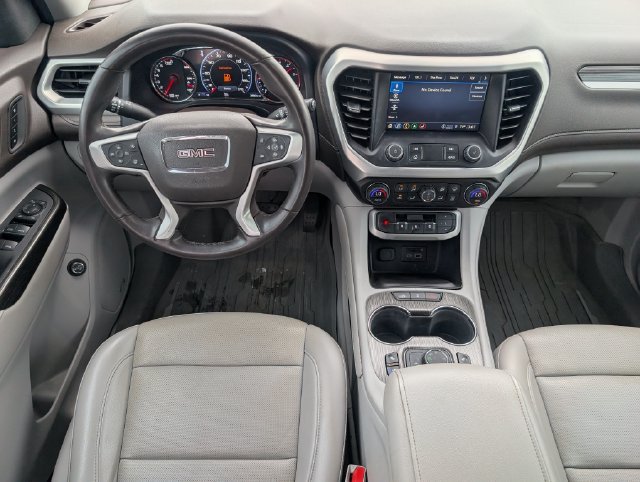 Used 2023 GMC Acadia SLT w/ Technology Package FWD image 6