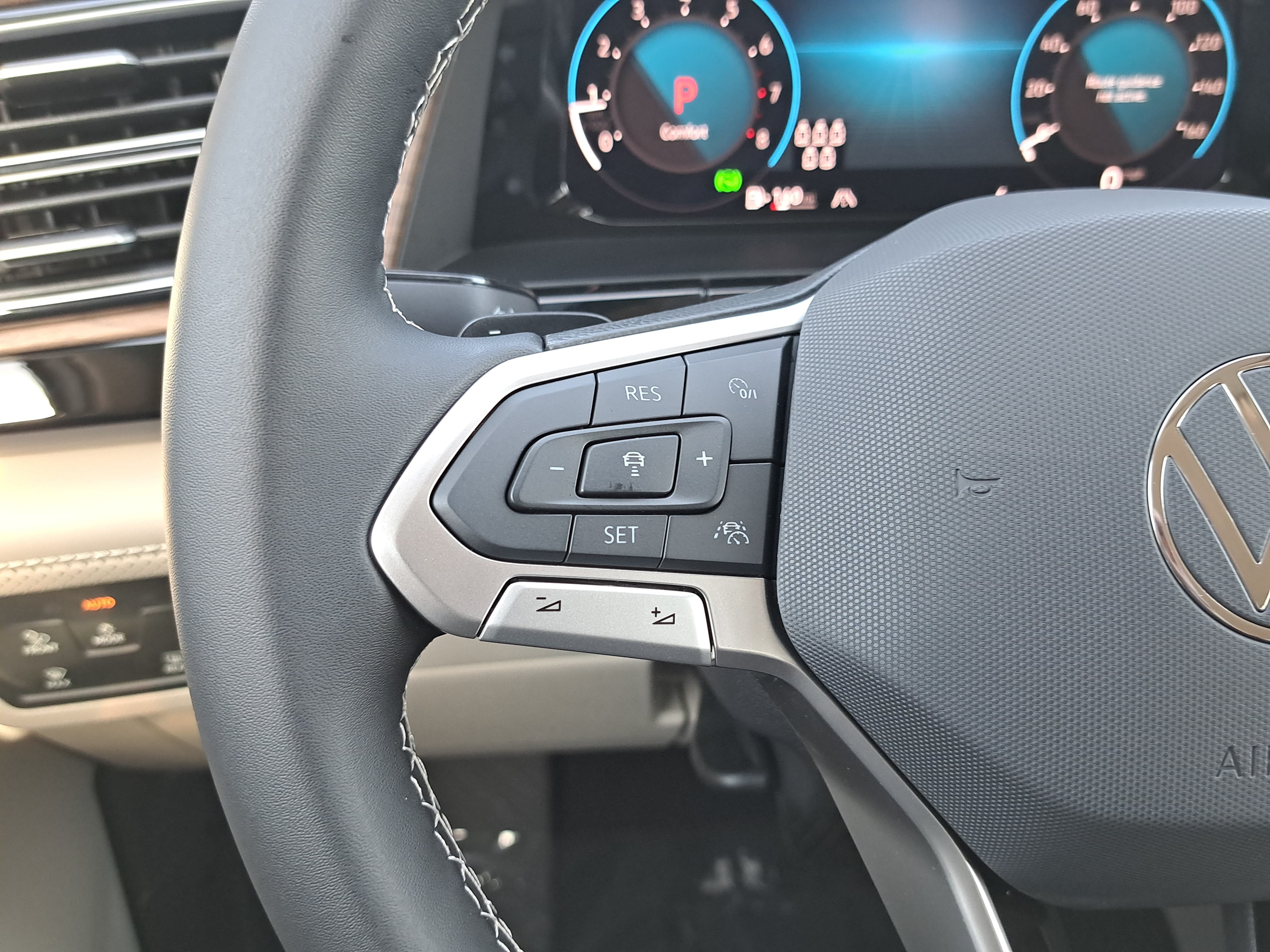 New 2026 Volkswagen Atlas SE AWD/4WD image 18
