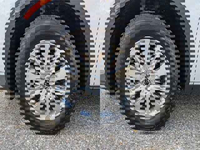 Certified 2025 Hyundai Palisade SE image 21