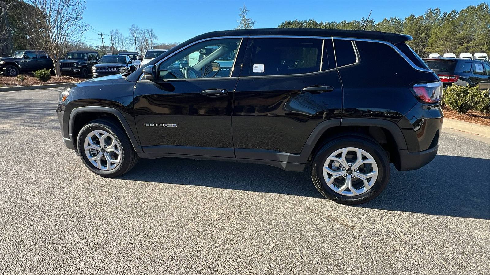 Certified 2025 Jeep Compass Sport image 11