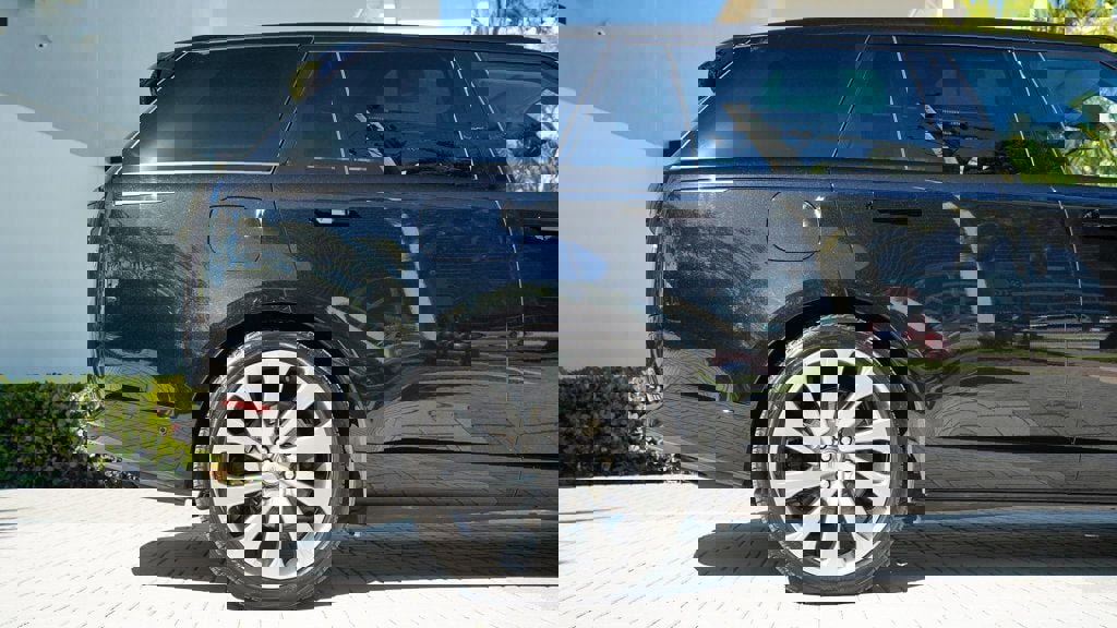 Used 2023 Land Rover Range Rover Long Wheelbase Autobiography image 26