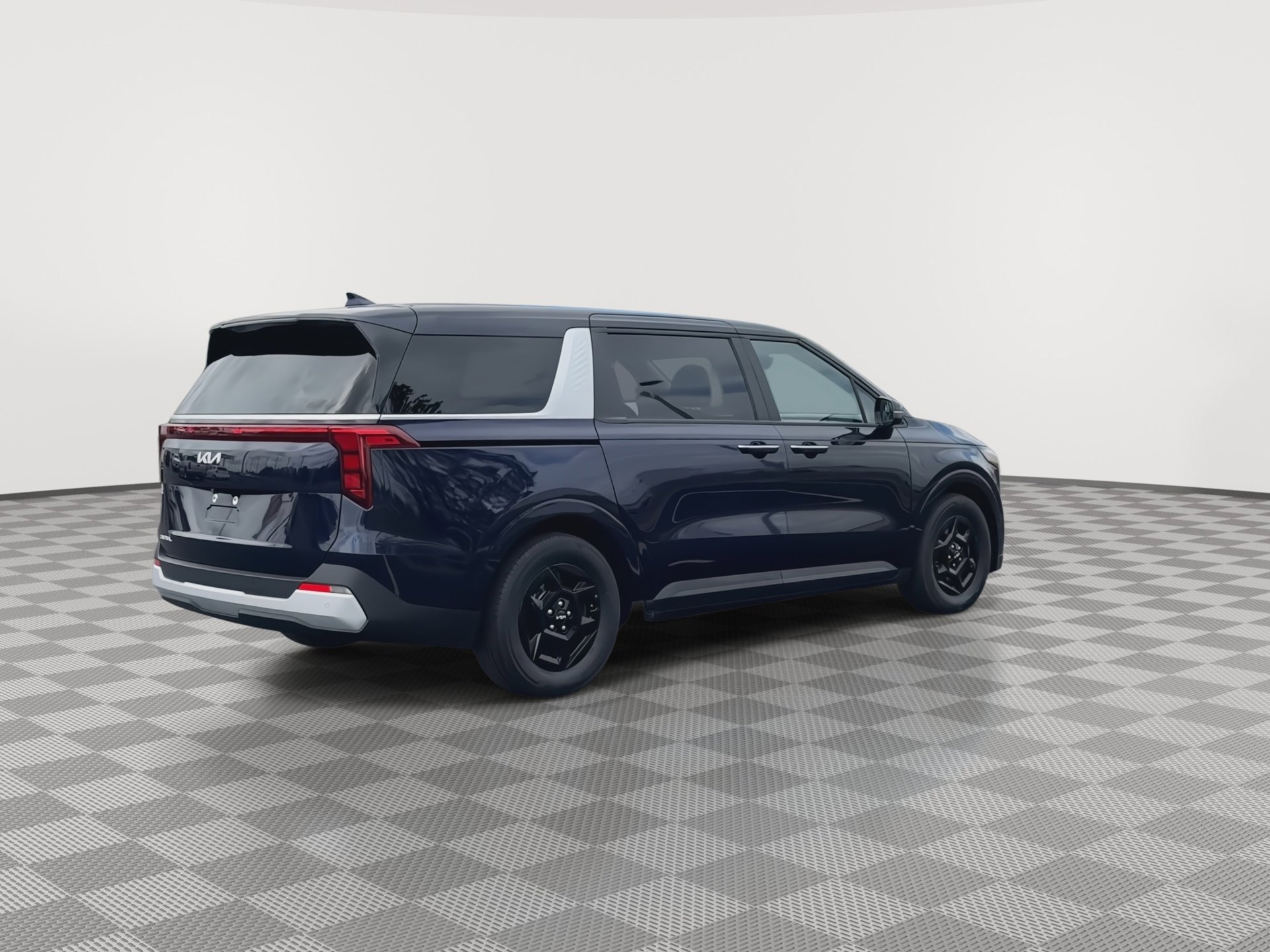 Used 2025 Kia Carnival image 8