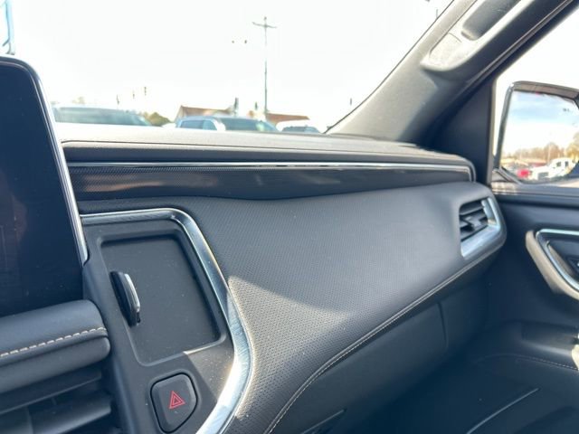 Used 2023 GMC Yukon AT4 w/ Technology Package AWD/4WD image 48