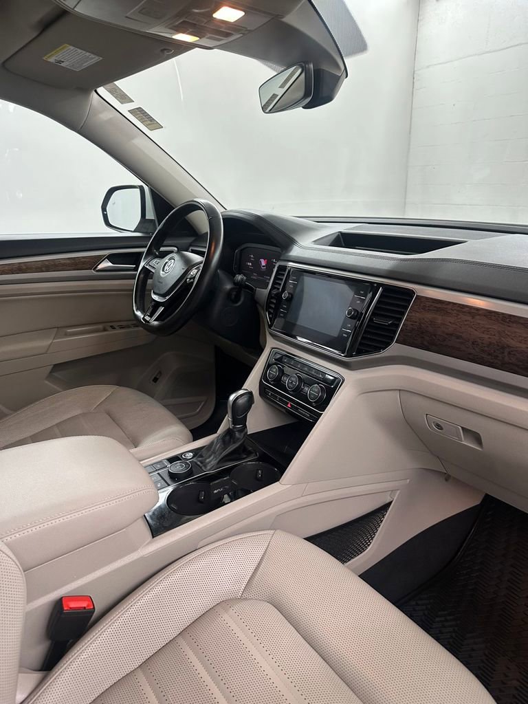 Used 2019 Volkswagen Atlas SEL Premium image 45