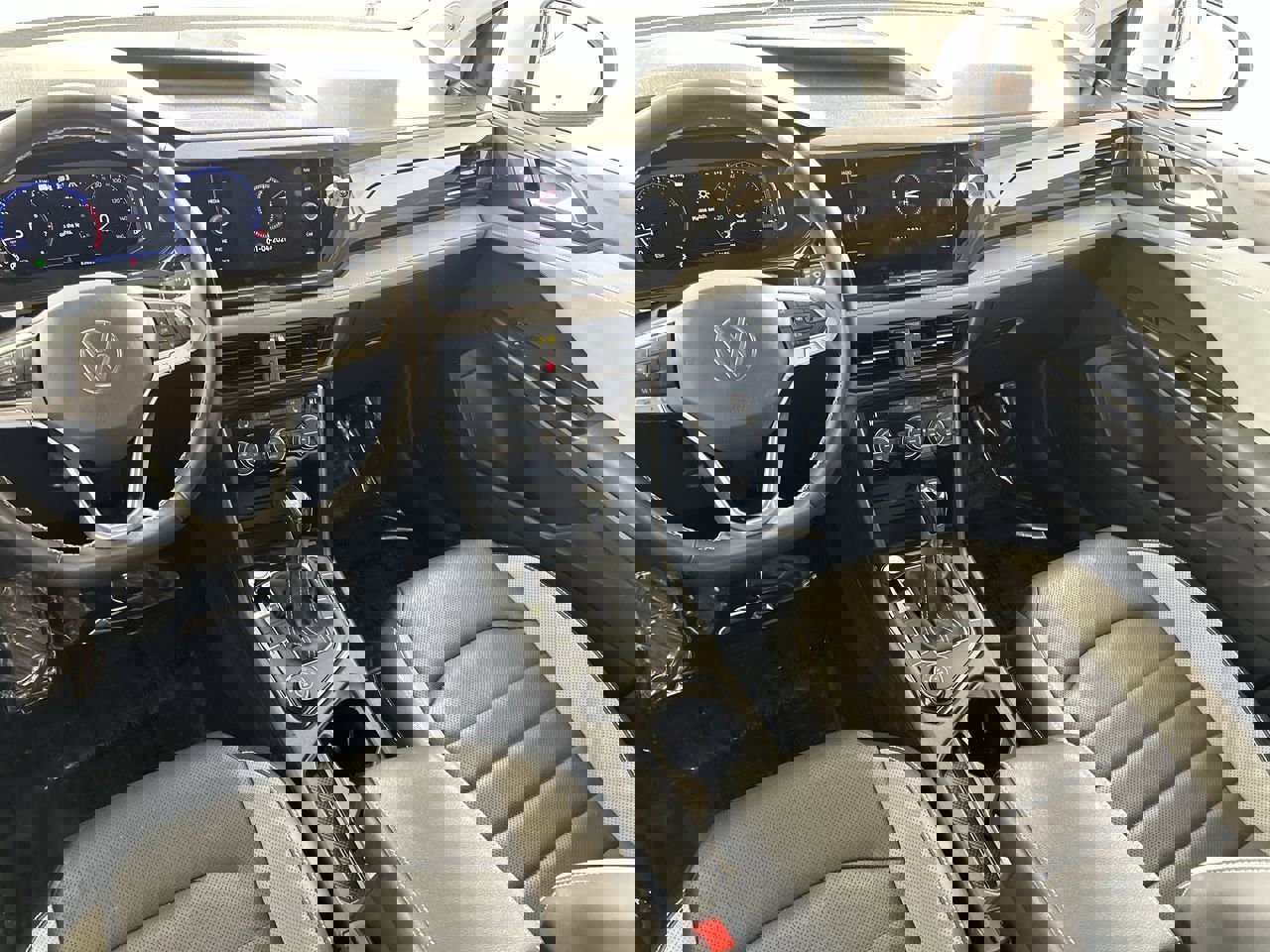 Used 2022 Volkswagen Taos SEL image 23