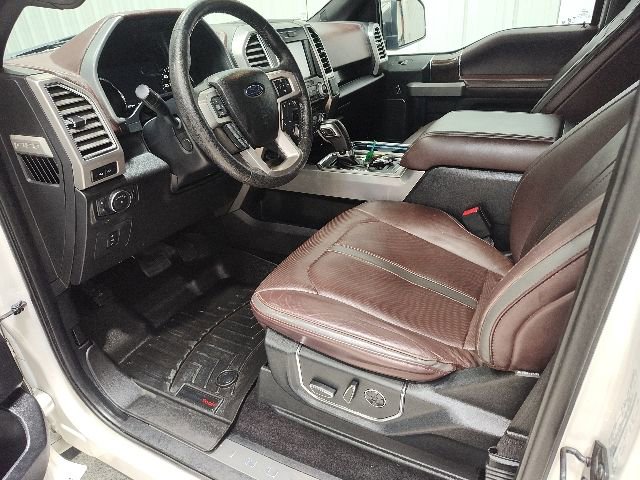 Used 2015 Ford F150 Platinum w/ Equipment Group 701A Luxury AWD/4WD image 12