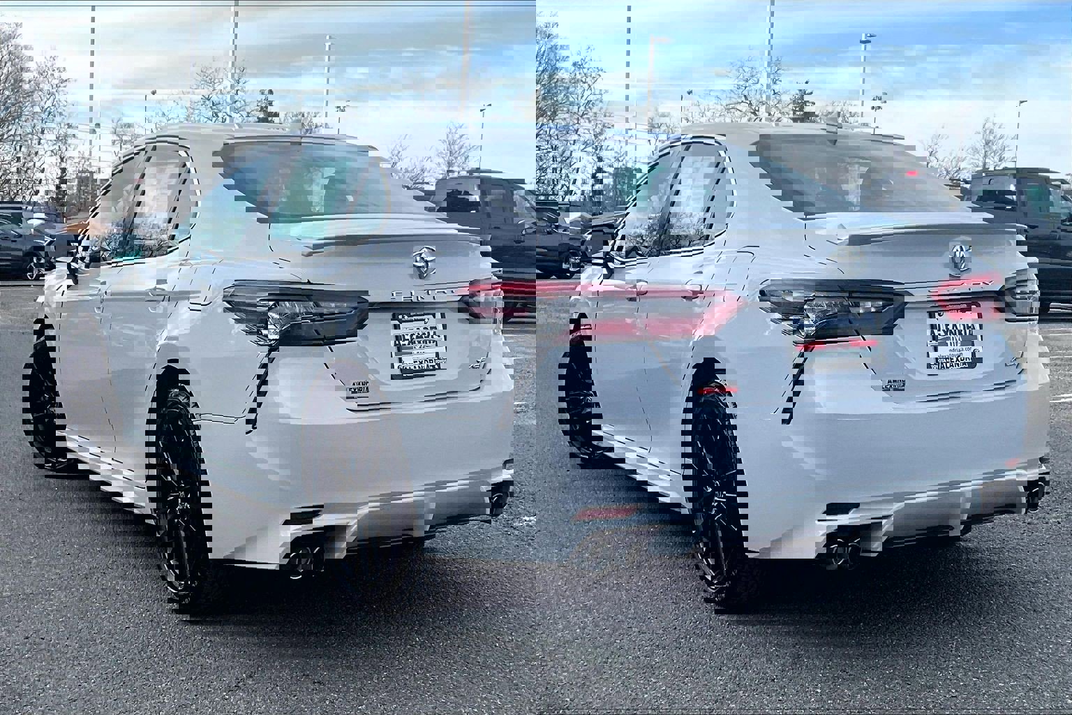 Used 2023 Toyota Camry XSE image 11