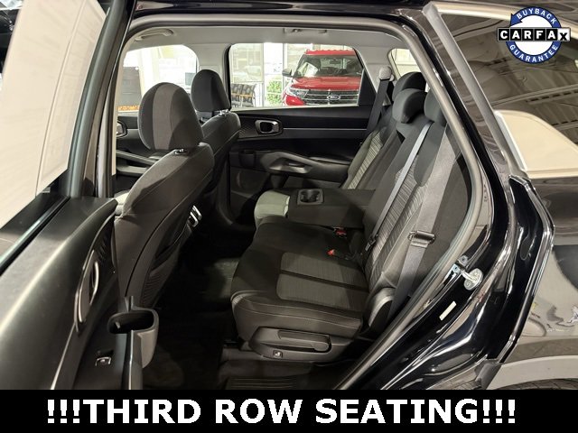 Used 2021 Kia Sorento LX image 16