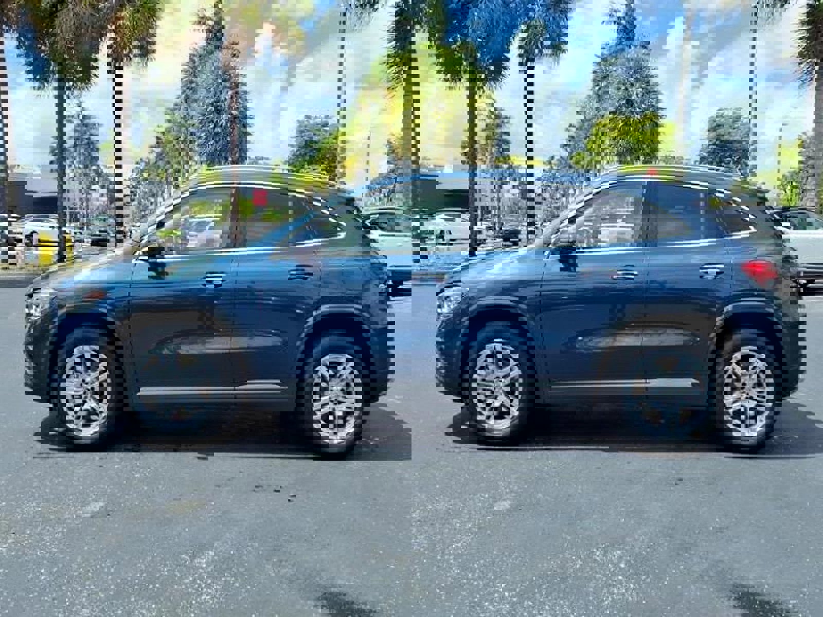 Used 2023 Mercedes-Benz GLA 250 image 4