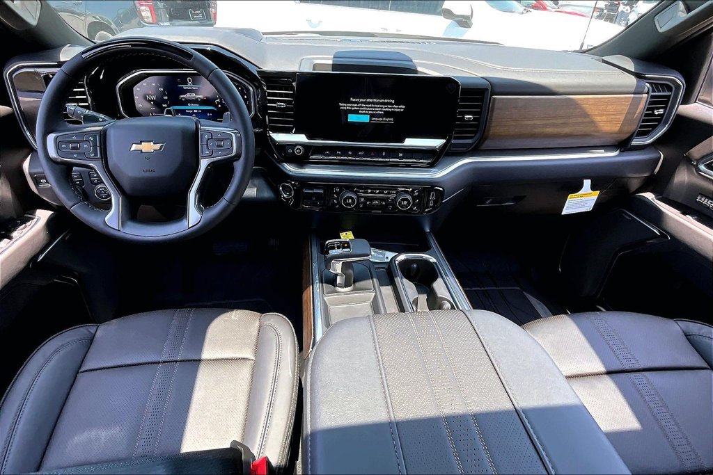 New 2026 Chevrolet Silverado 1500 High Country AWD/4WD image 5