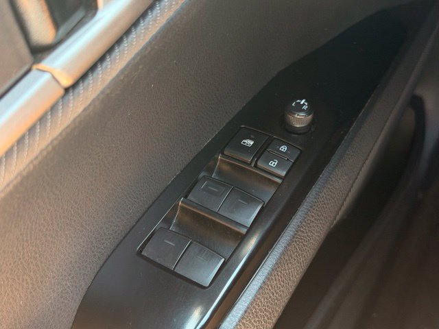 Used 2025 Toyota Camry SE FWD image 25