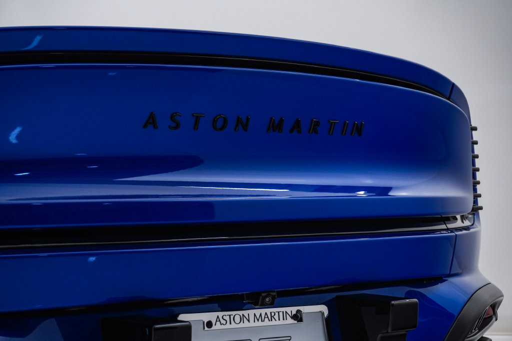 Used 2026 Aston Martin Vanquish Convertible RWD image 14