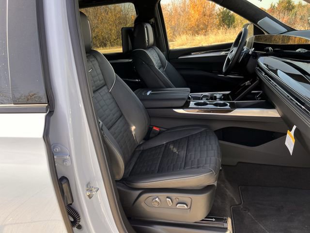 Certified 2026 Cadillac Escalade Platinum Sport image 26