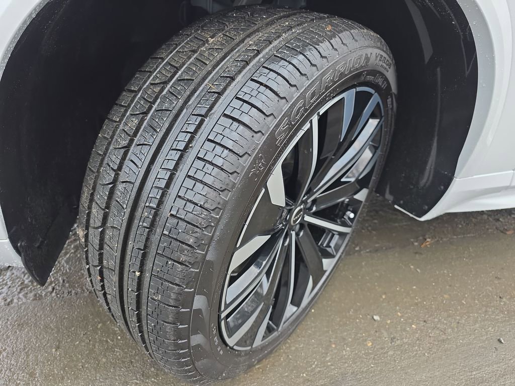 New 2026 Volvo XC90 B6 Ultra w/ Lounge Package image 38