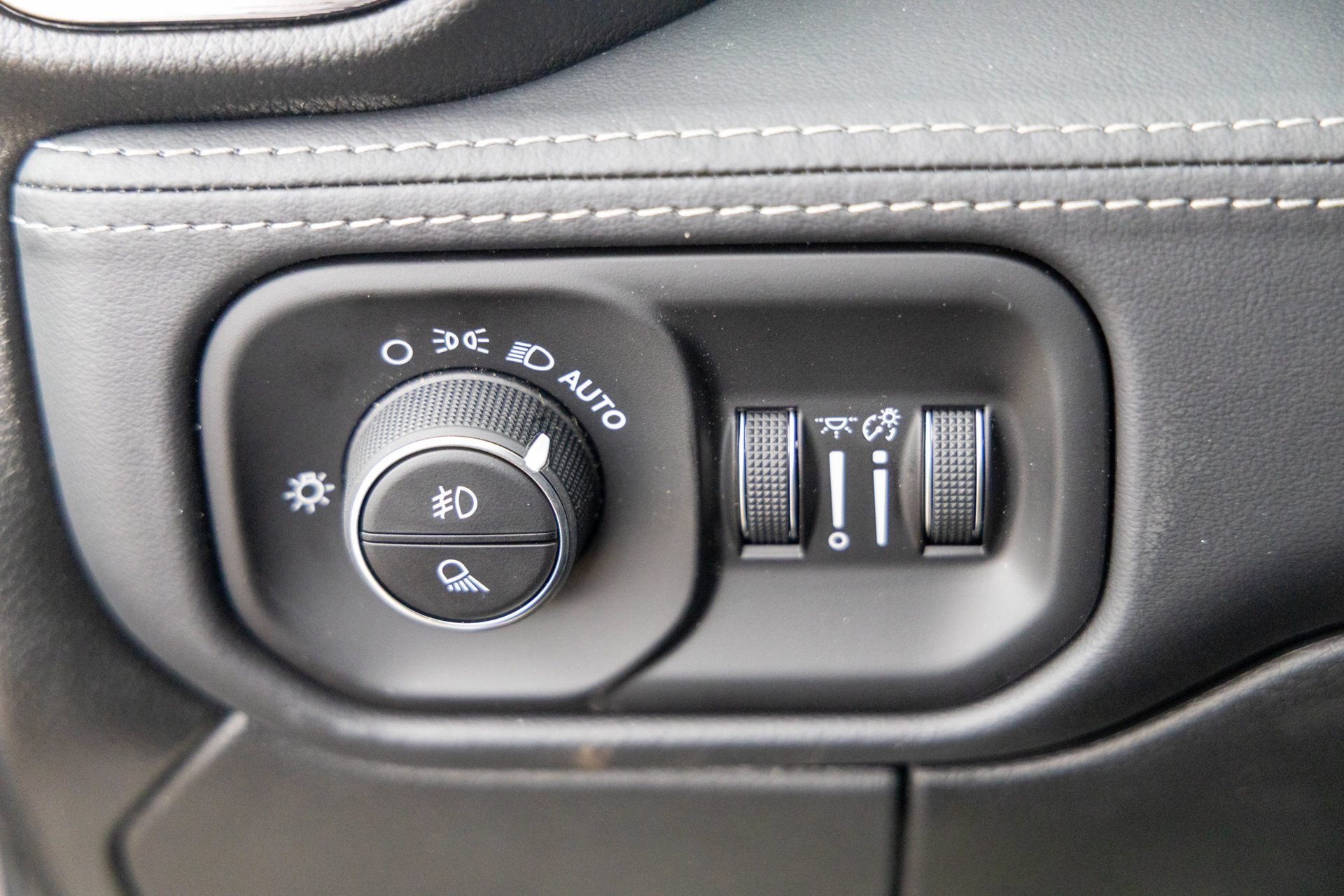 New 2026 RAM 3500 Limited AWD/4WD image 34