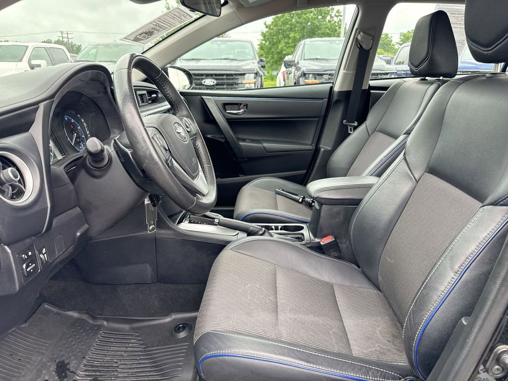 Used 2017 Toyota Corolla SE w/ Carpet Mat Package (TMS) FWD image 19