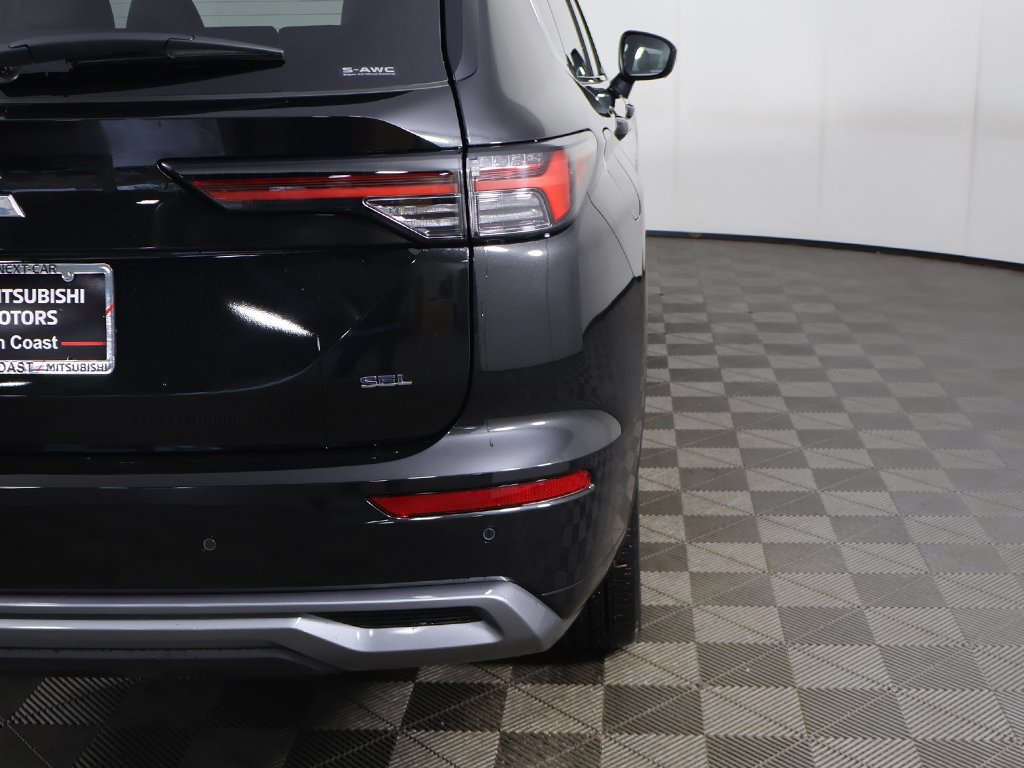 Used 2025 Mitsubishi Outlander SEL AWD/4WD image 19