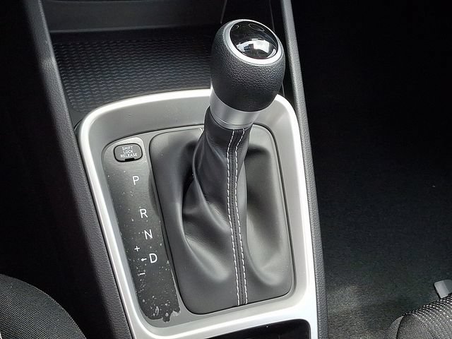 New 2026 Hyundai Venue SE FWD image 17
